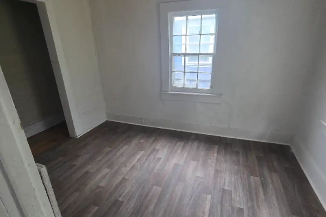 709 N 11th St - View 6