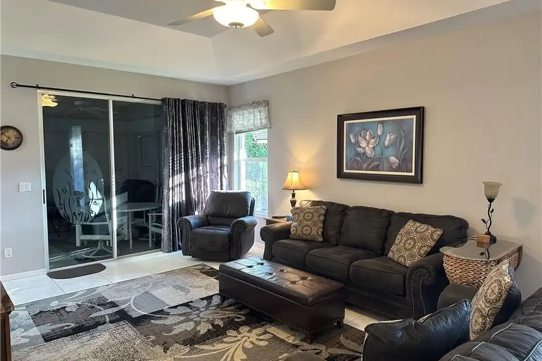 8564 Fairway Bend Dr - More