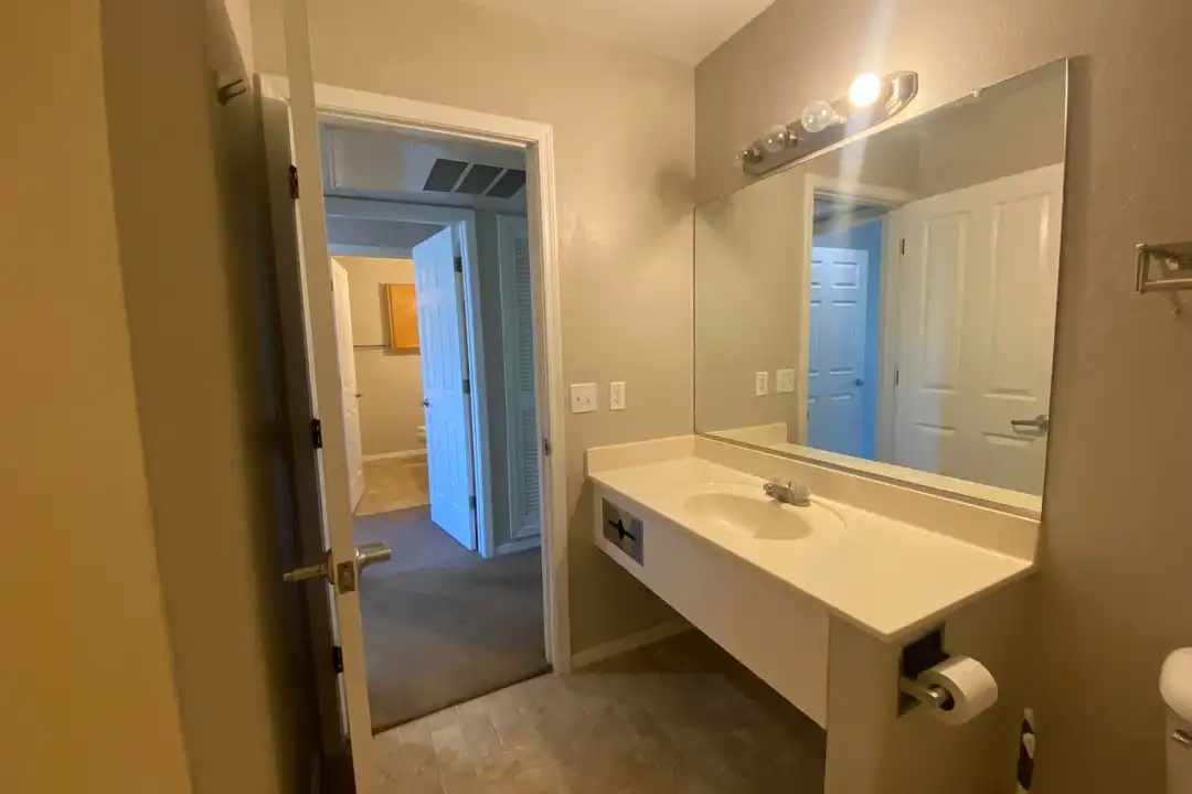 339 N Rush St unit Unit 206 - More