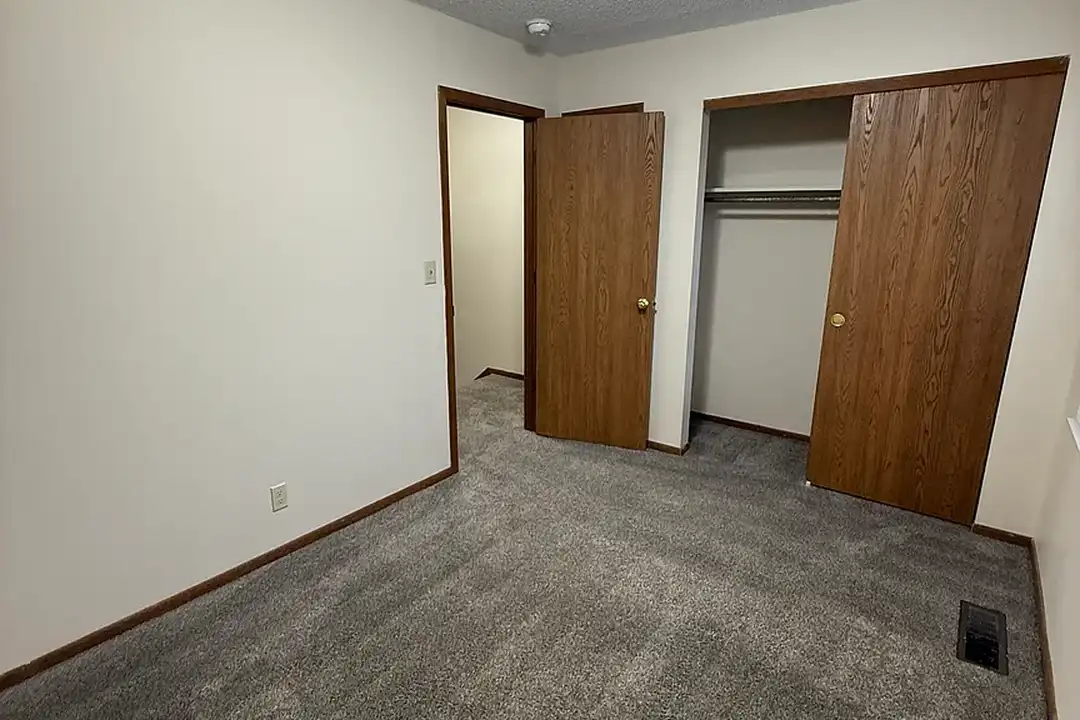Oglebay Village Apartments – photo 1 of 37
