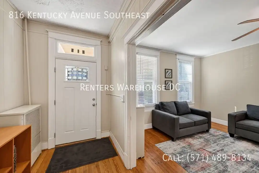 816 Kentucky Ave SE - View 2