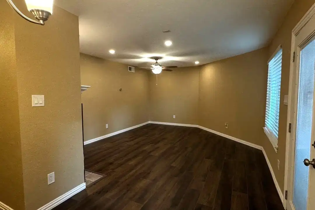 2314 Bamboo Dr #I105 - View 6