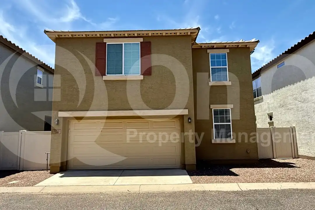 House in Gilbert - View 3