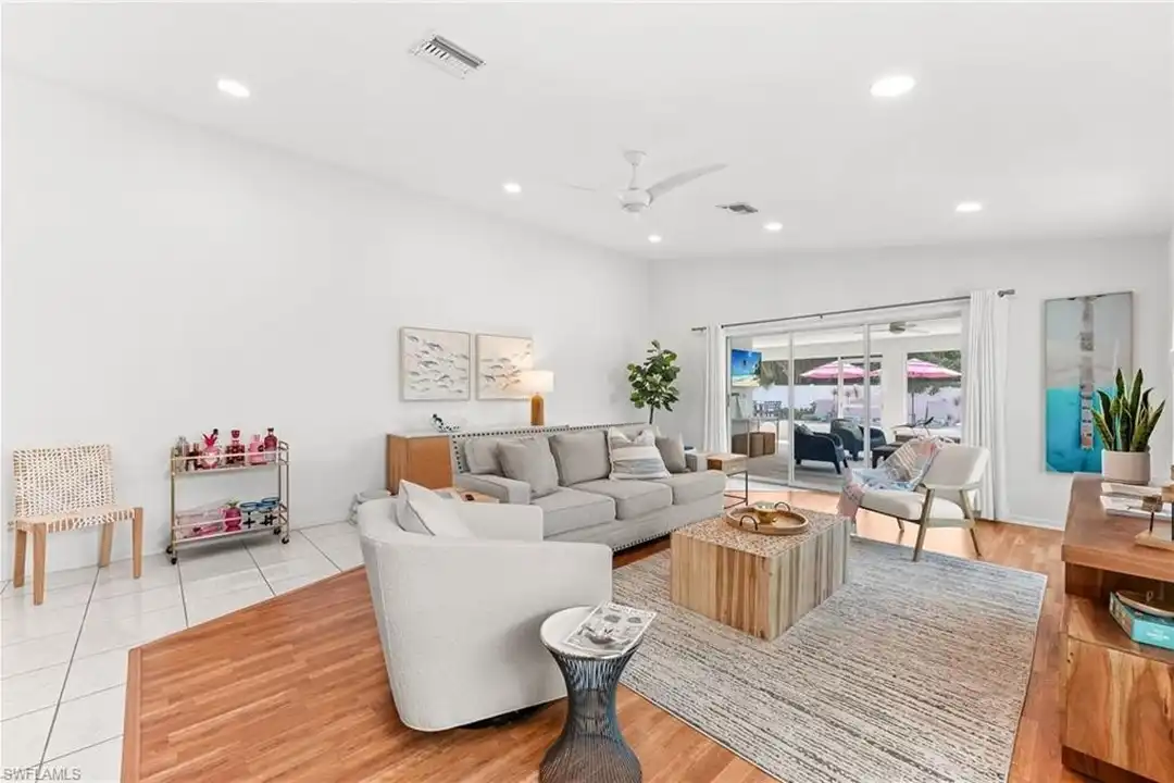 690 100th Ave N - View 6