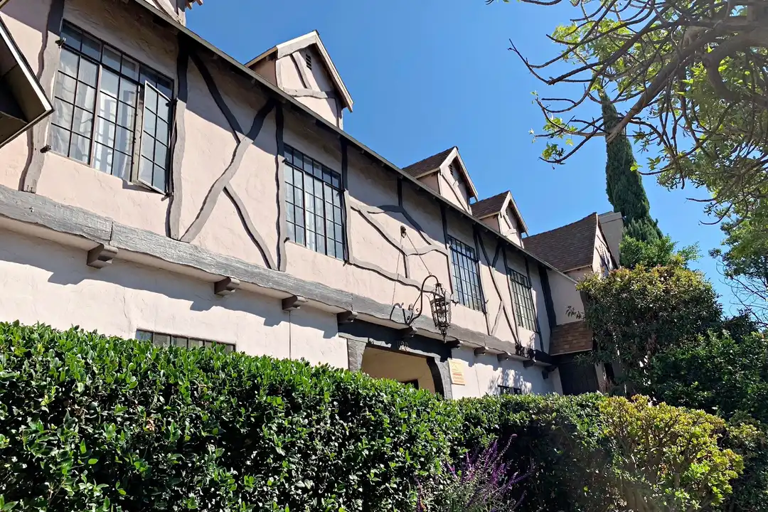 620 N Sweetzer Ave unit 3 - View 5
