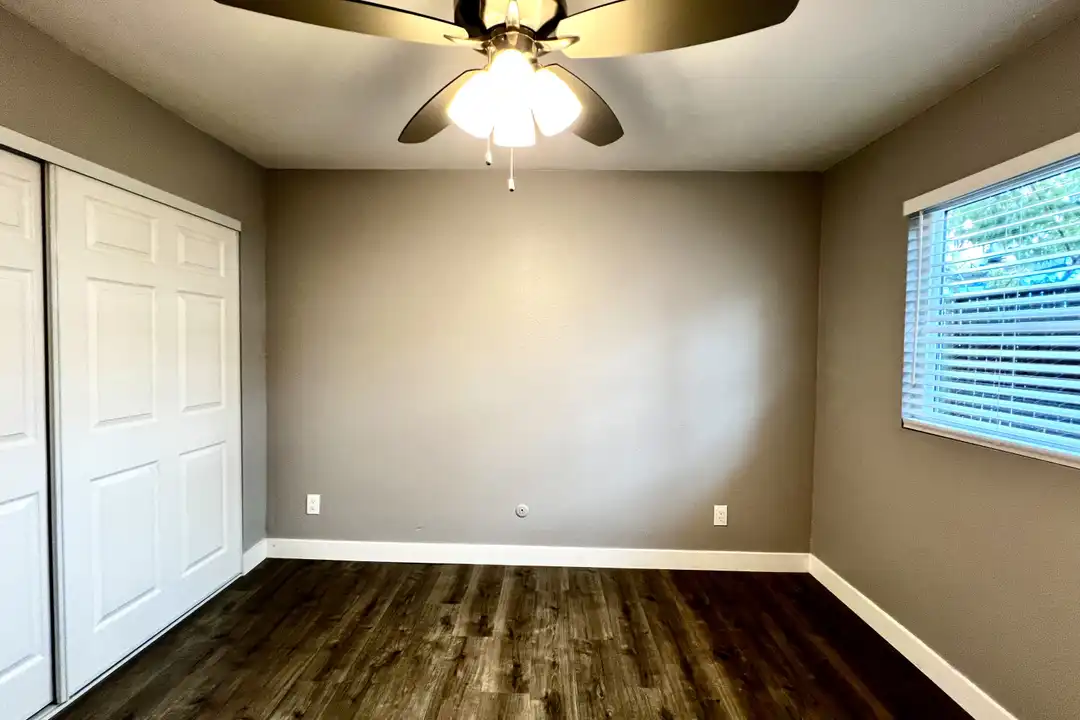 4424 47th St unit 1 - View 6