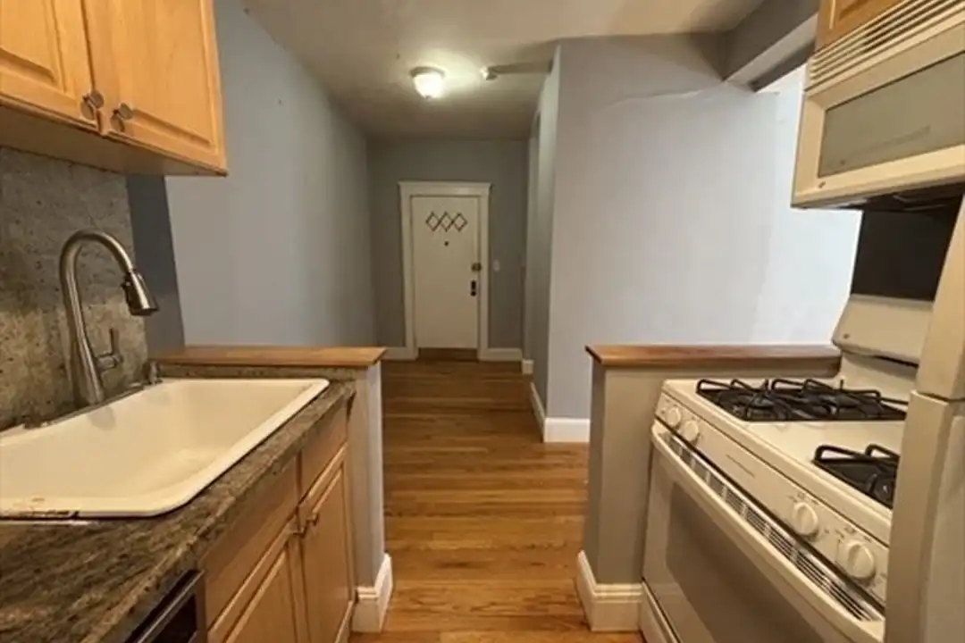 2001 Commonwealth Ave unit 2 - View 6