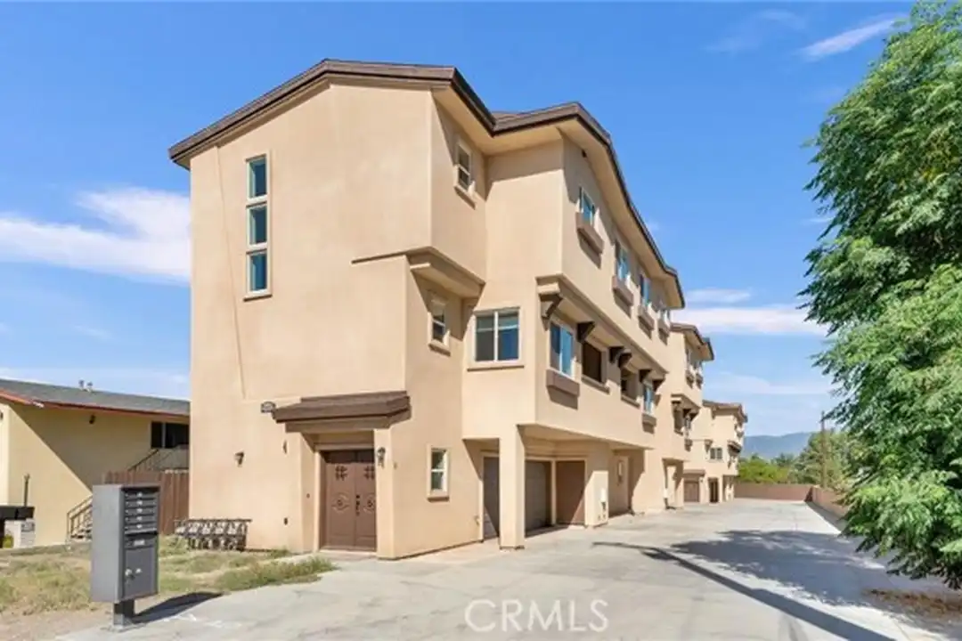 25432 Cole St unit 2 – photo 1