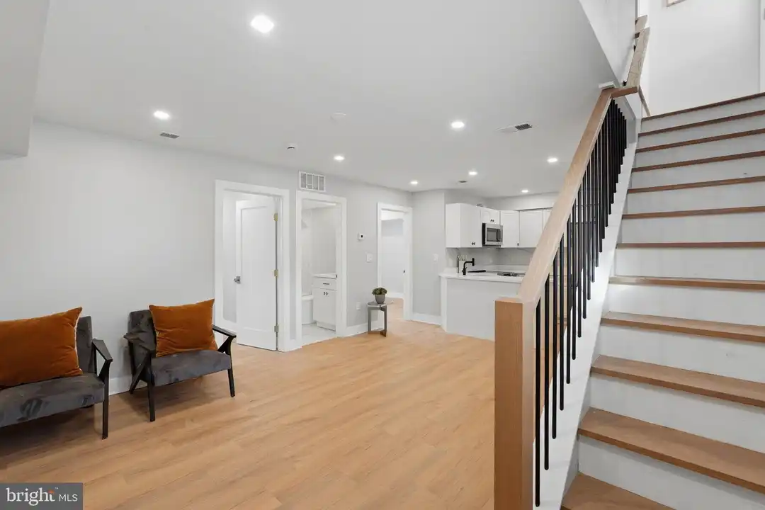 1301 Somerset Pl NW - View 5
