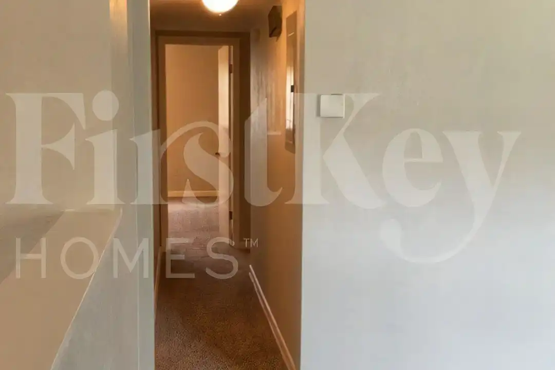 1324 N Powers Dr - View 5