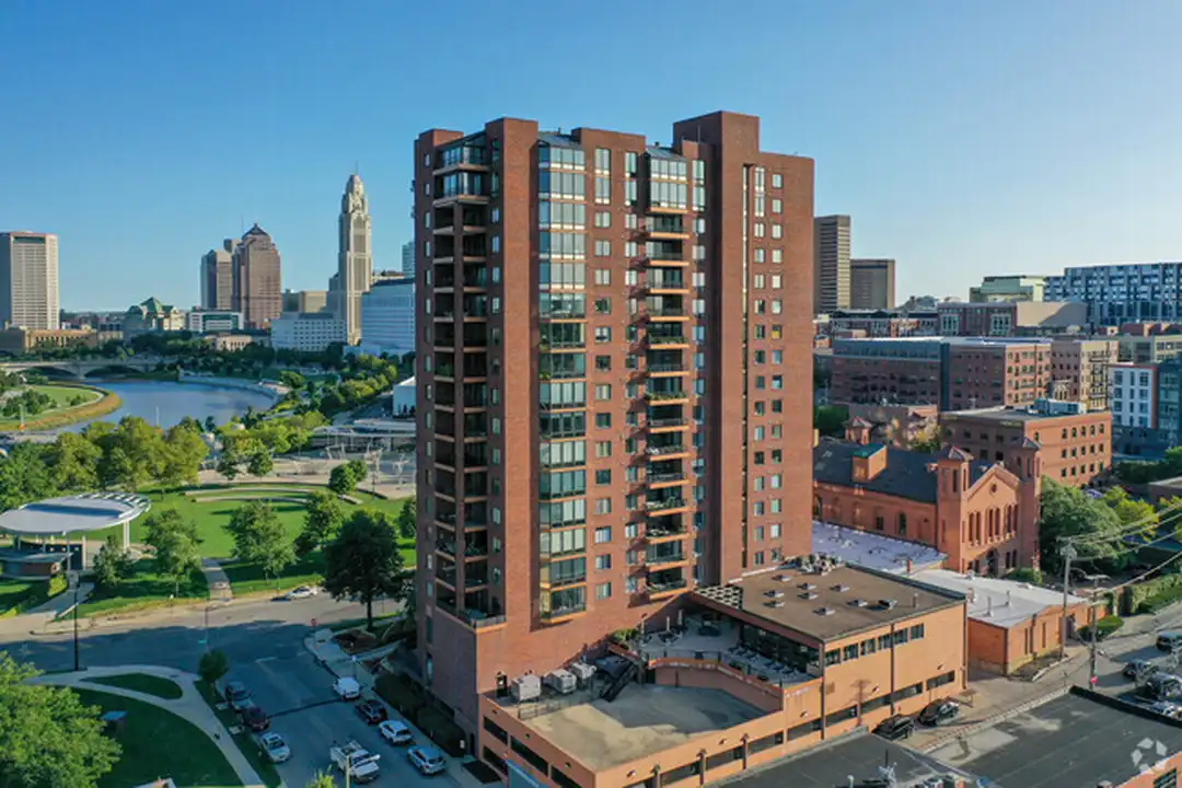155 W Main St unit #700 – photo 1