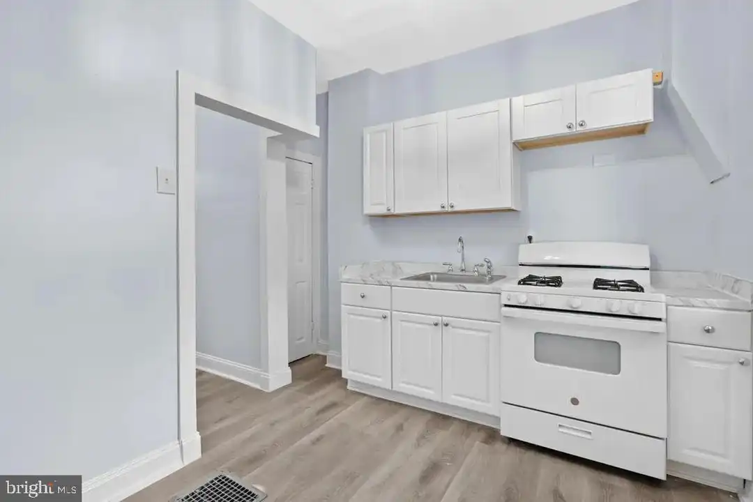 5919 N Norwood St - View 3