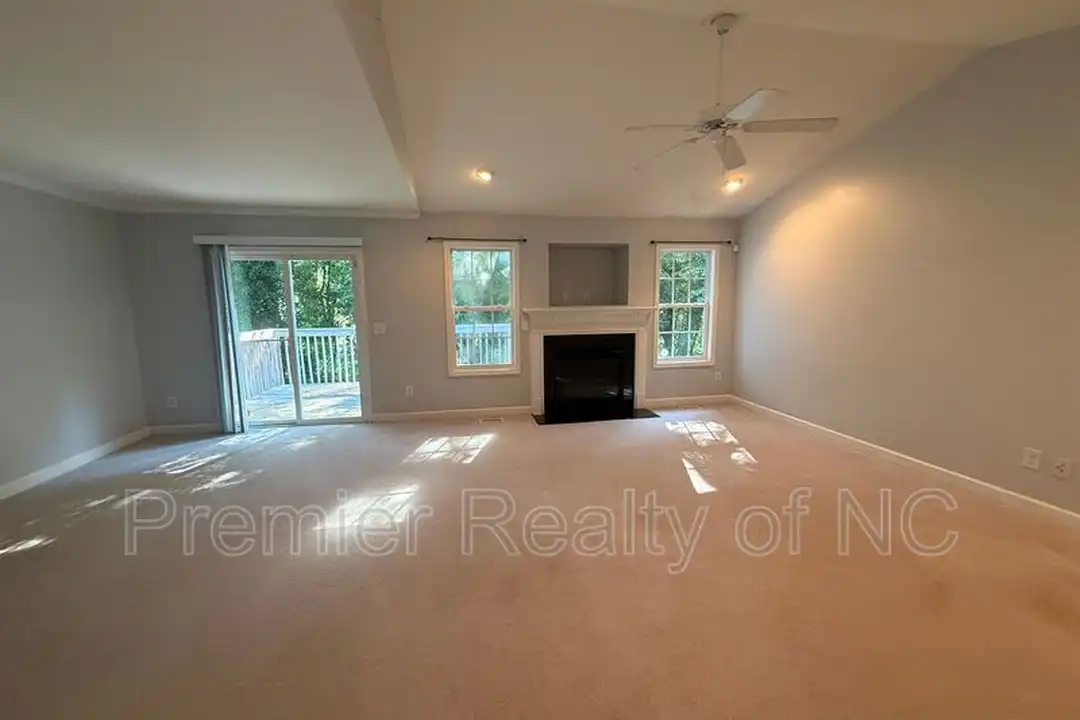 605 Westpark Ct - View 4