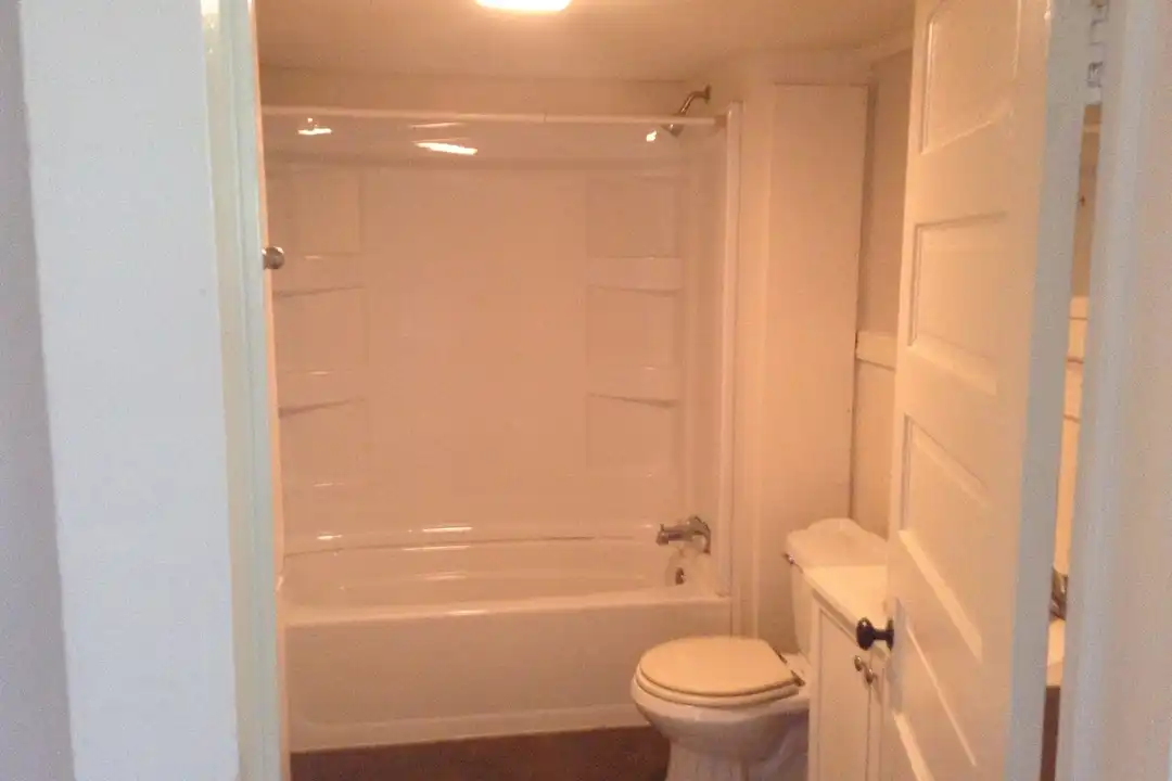 221 Ross St - View 6