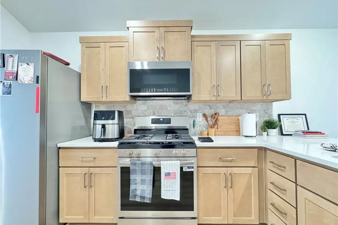 681 Kendra St - View 6