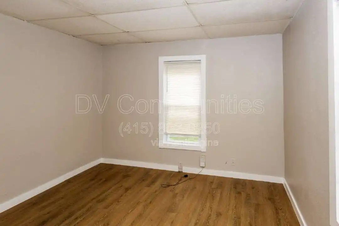 3818 Highland Rd – další