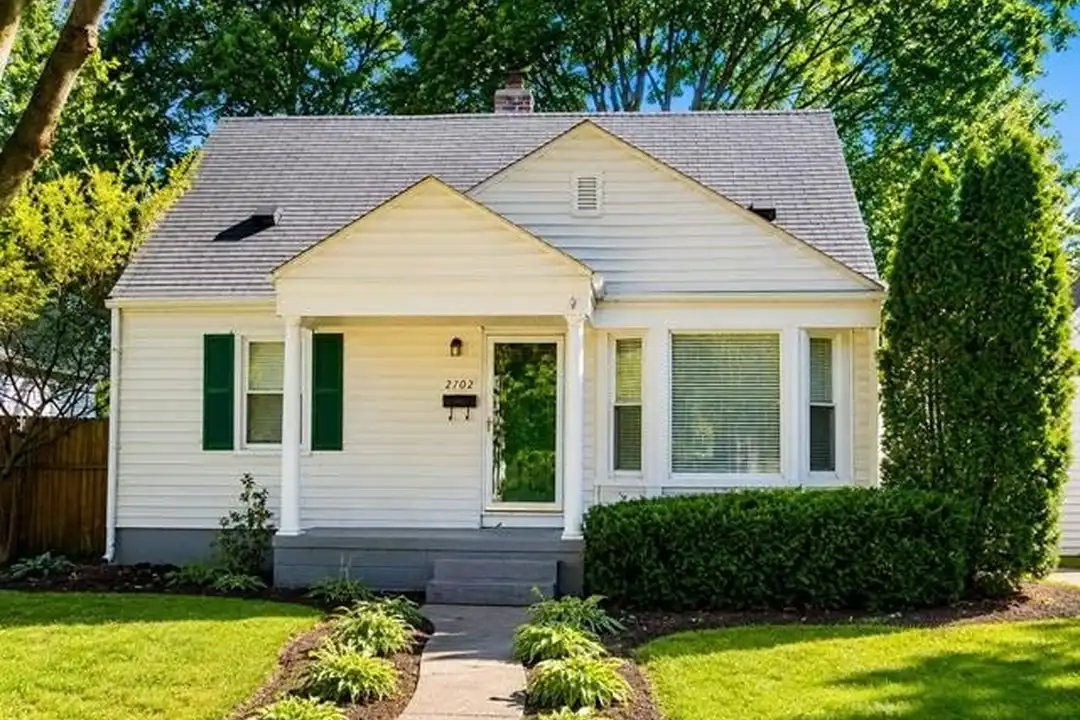 2702 N Main St – photo 1