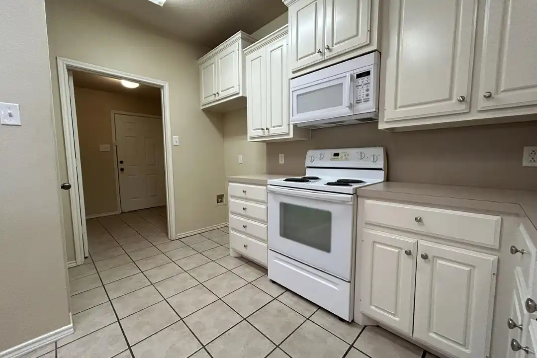 511 N Clinton Ave #A - View 6