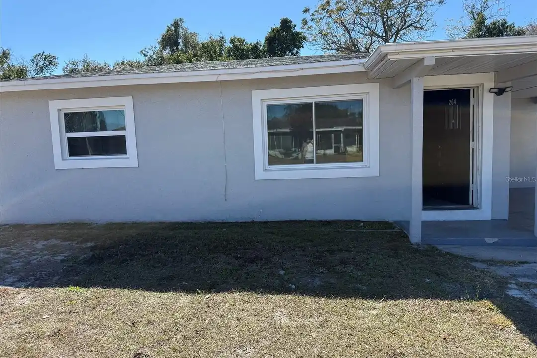 204 6th Jpv St – photo 1