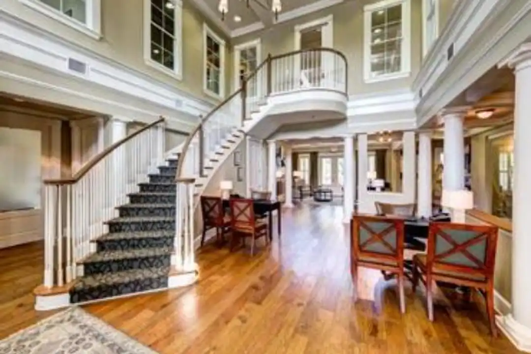 Apartment in Atlanta - More
