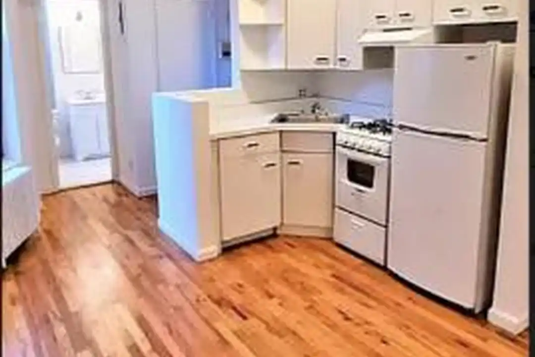 247 E 62nd St unit 15 – pohled 3