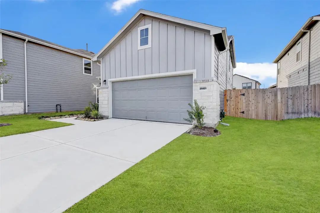 25821 Hedgerow Dr - View 5