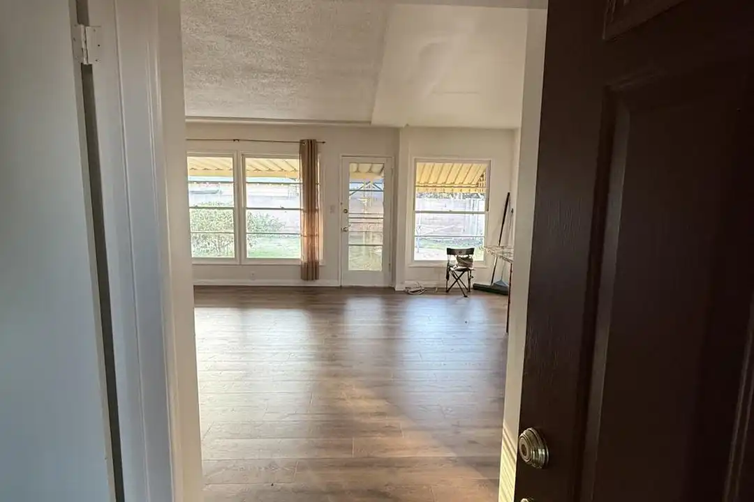 1557 Island Ave - View 6