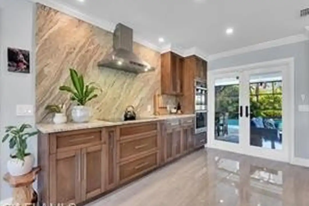 1902 Princess Ct - View 5