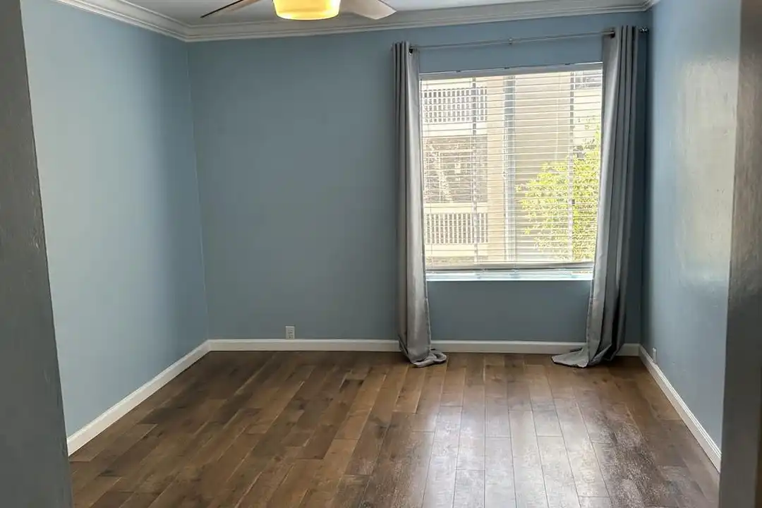 4600 Lamont St unit 4-234 - More