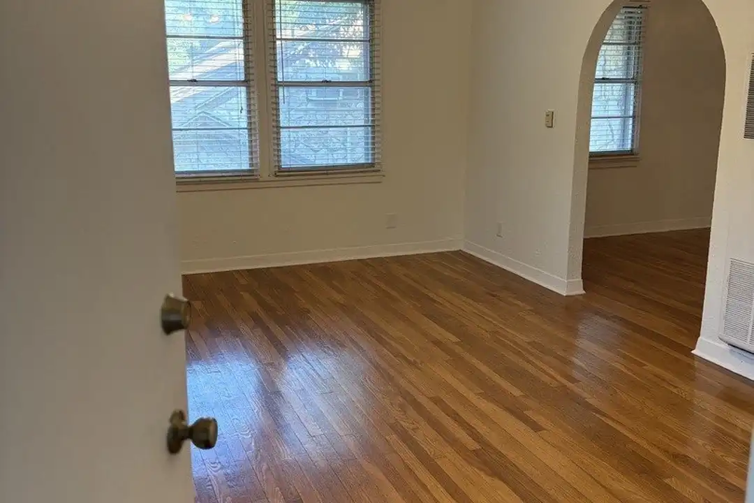 210 E Lullwood Ave #208 - View 6