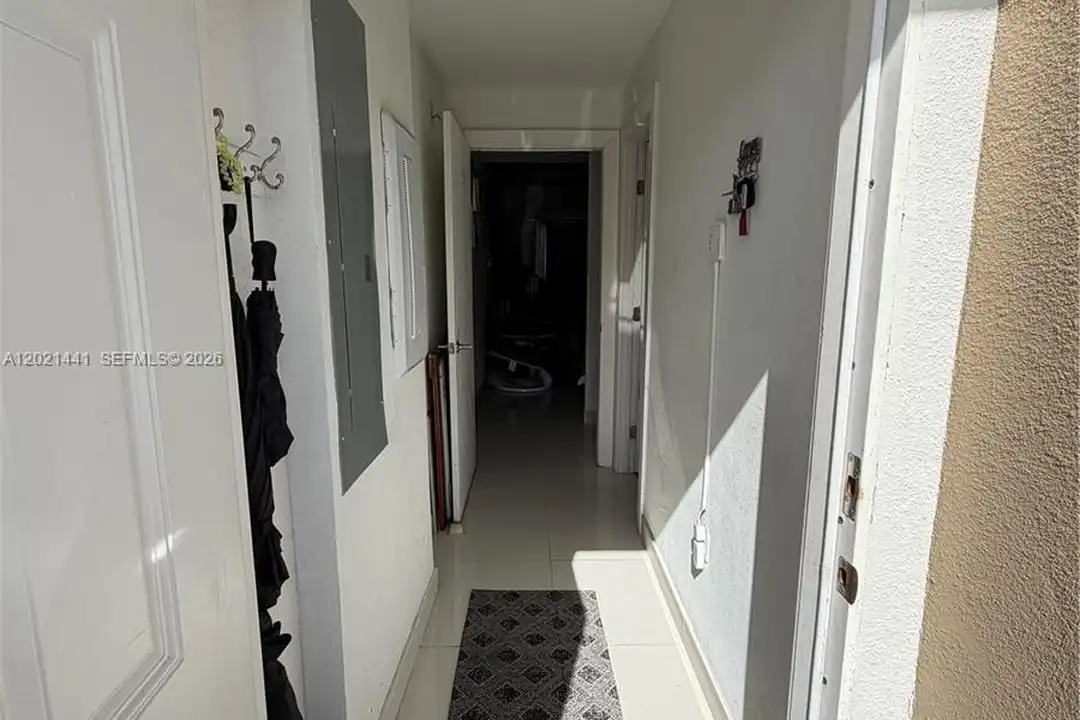 25876 SW 139th Ct - View 4
