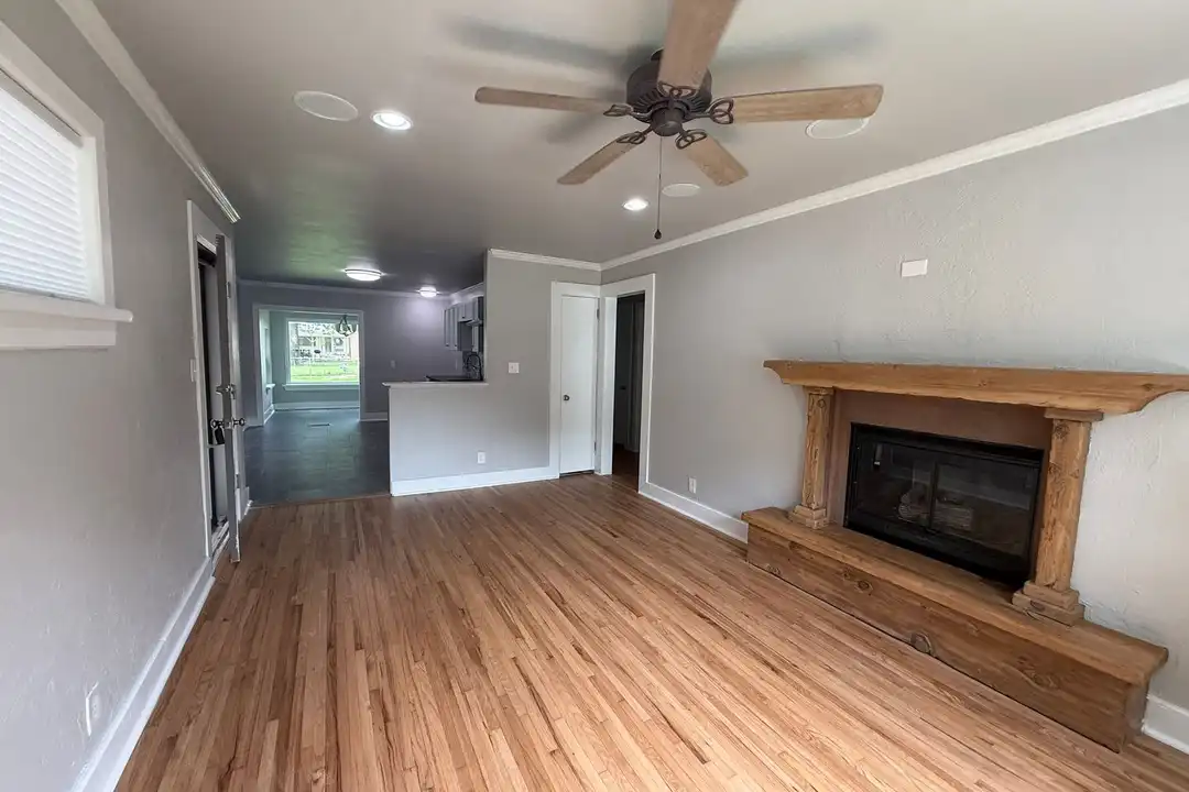 301 N 10th St - View 4