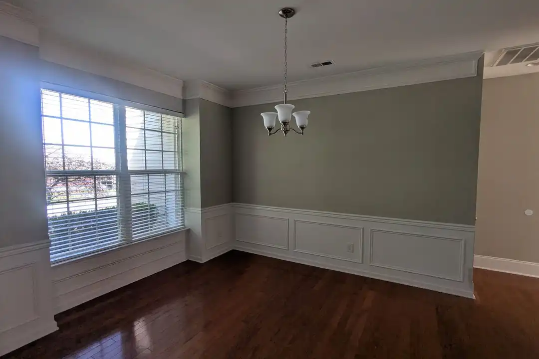 7894 Woodmere Dr - More