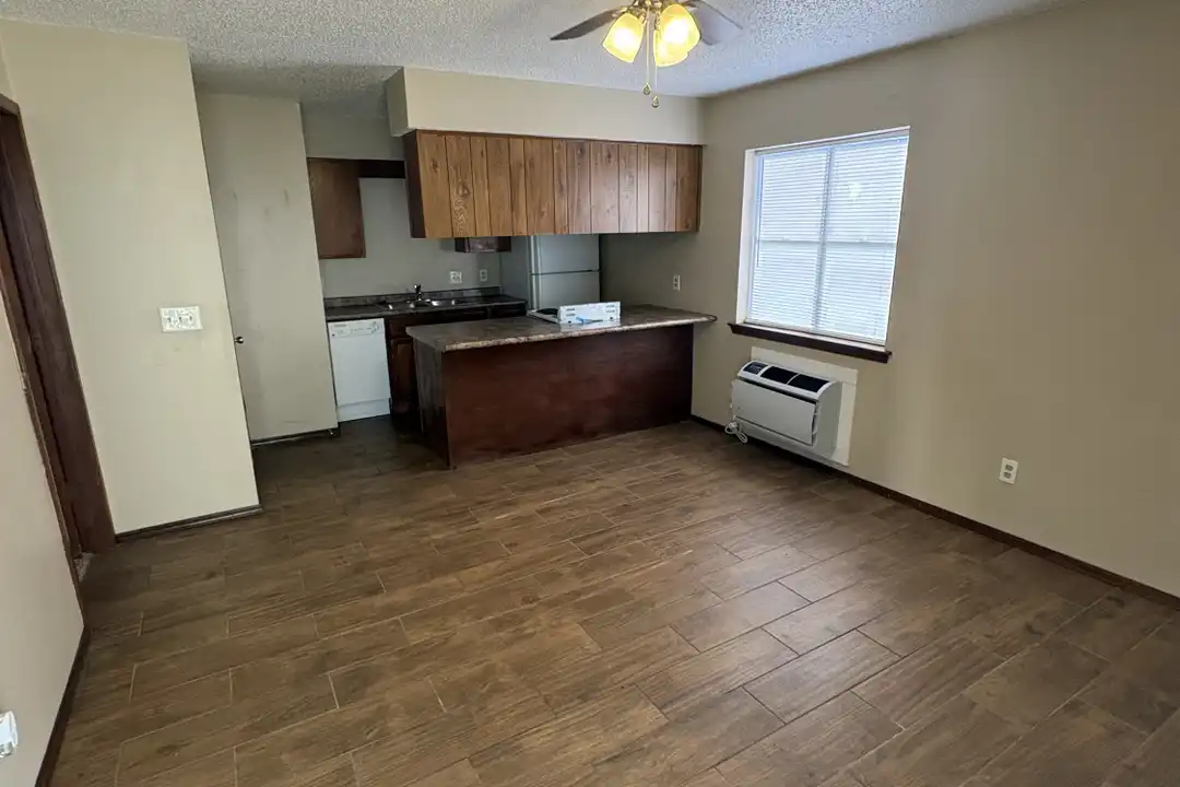 203 S Baggett St unit 1 – photo 1 of 7