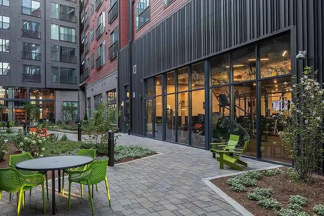 AMLI Westside – photo 1