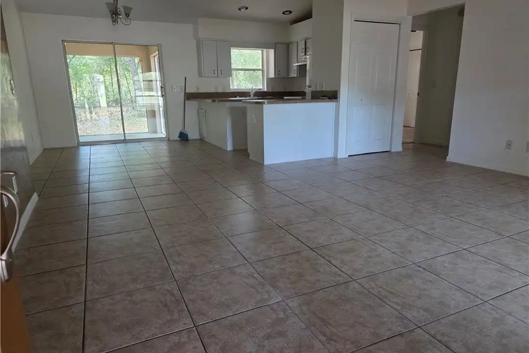 1471 E St James Loop - View 2