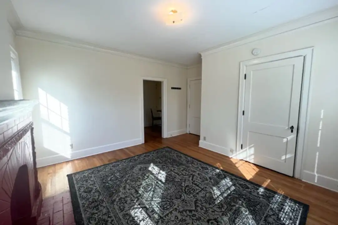 300 S Barker Ave unit 4 – photo 1 of 8