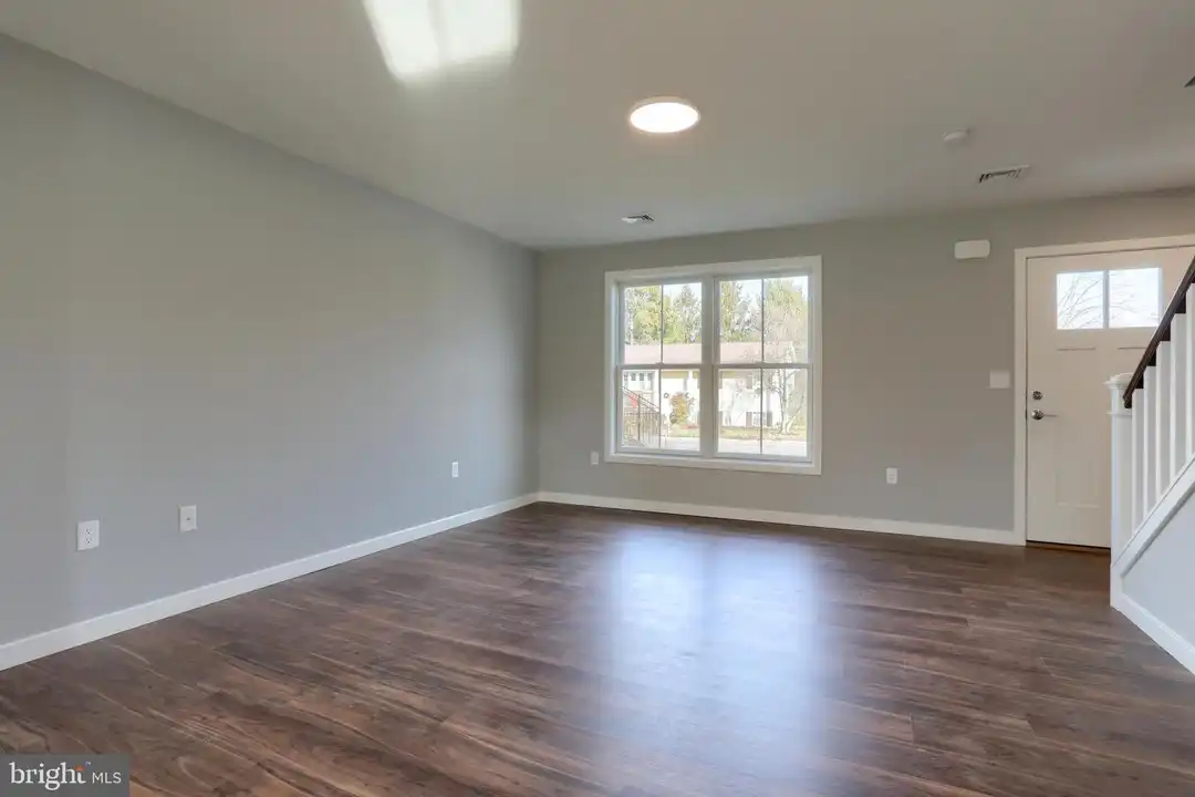 174 Lamp Post Ln - View 6