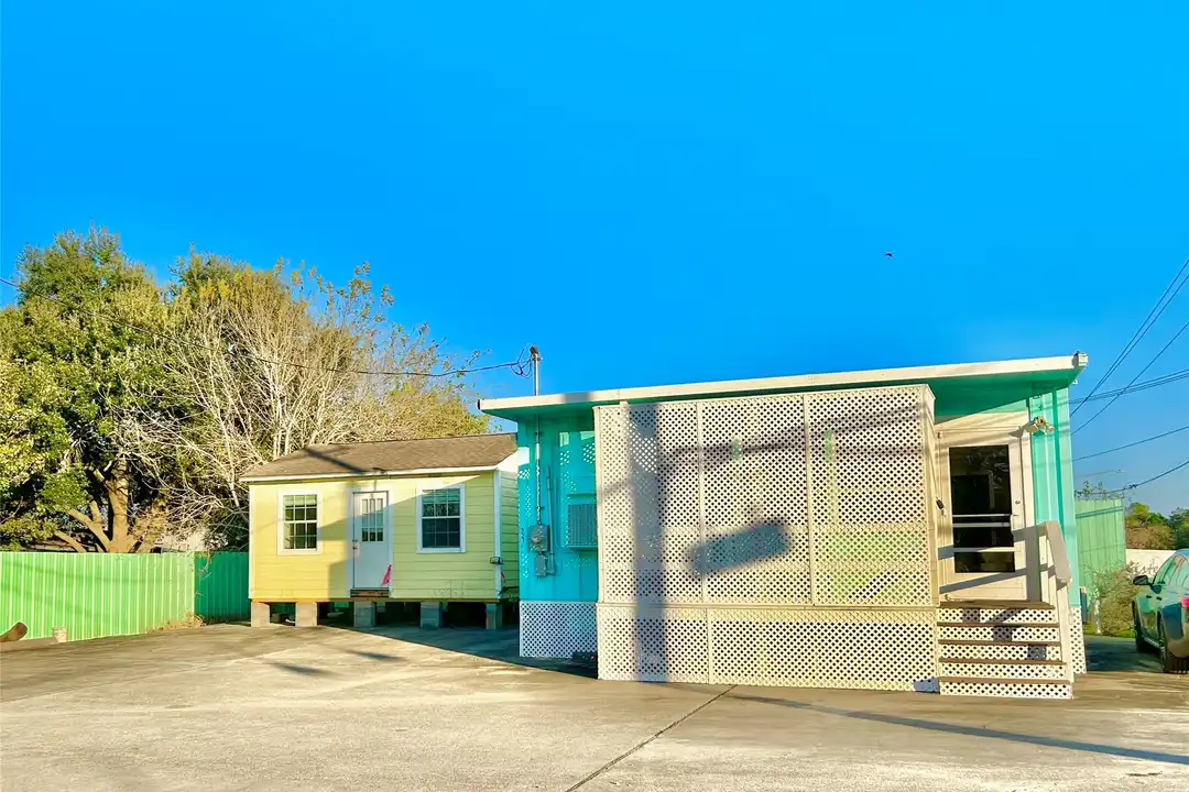 927 27th St - View 2
