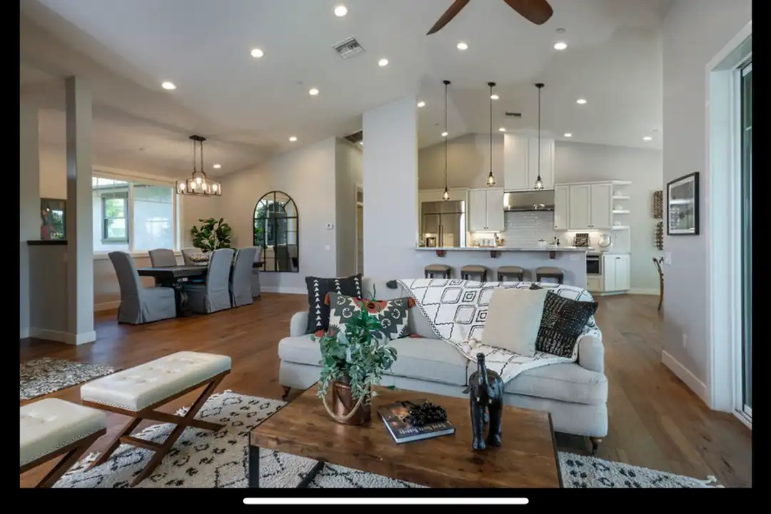 7 Baker Ln - View 2