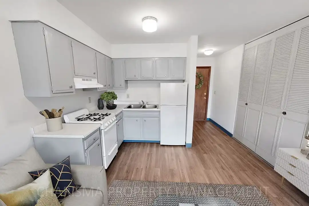 Apartment in Canton - View 2