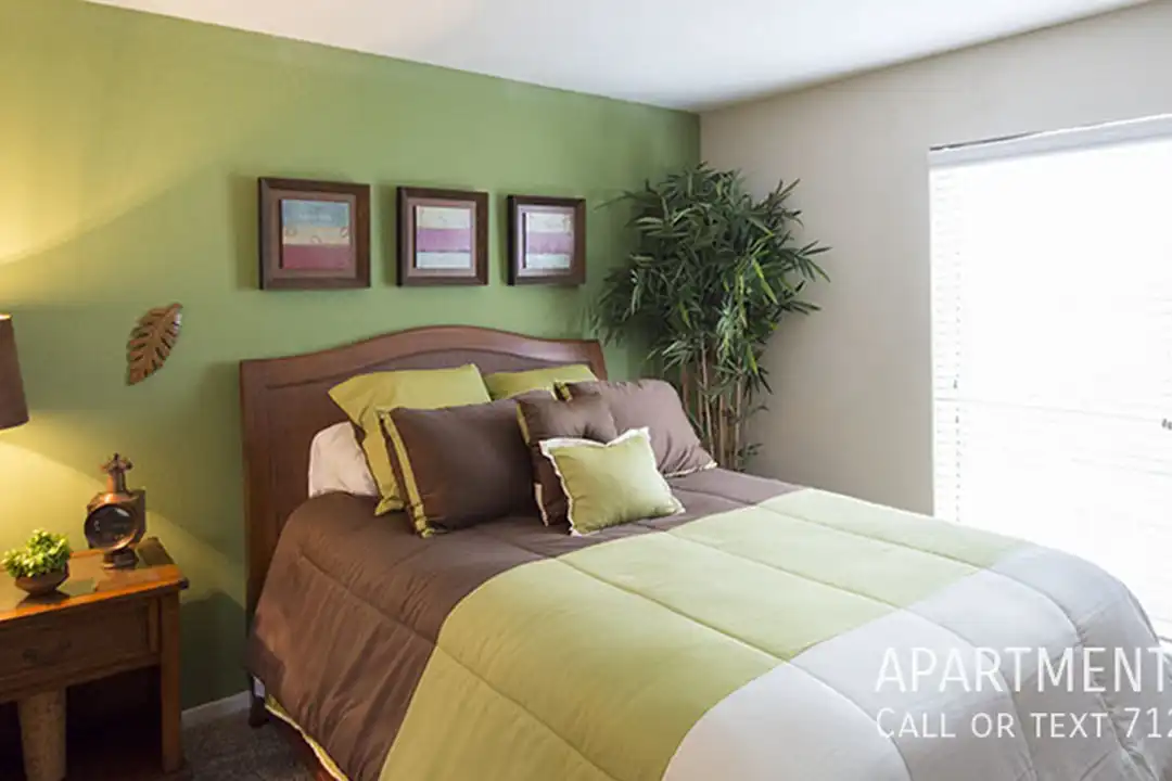 3108 69th St - View 2