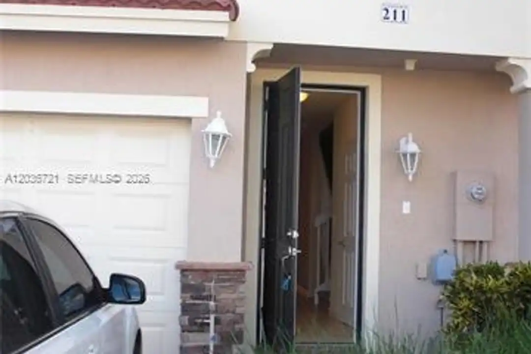 211 Las Brisas Cir unit # 211 - View 4