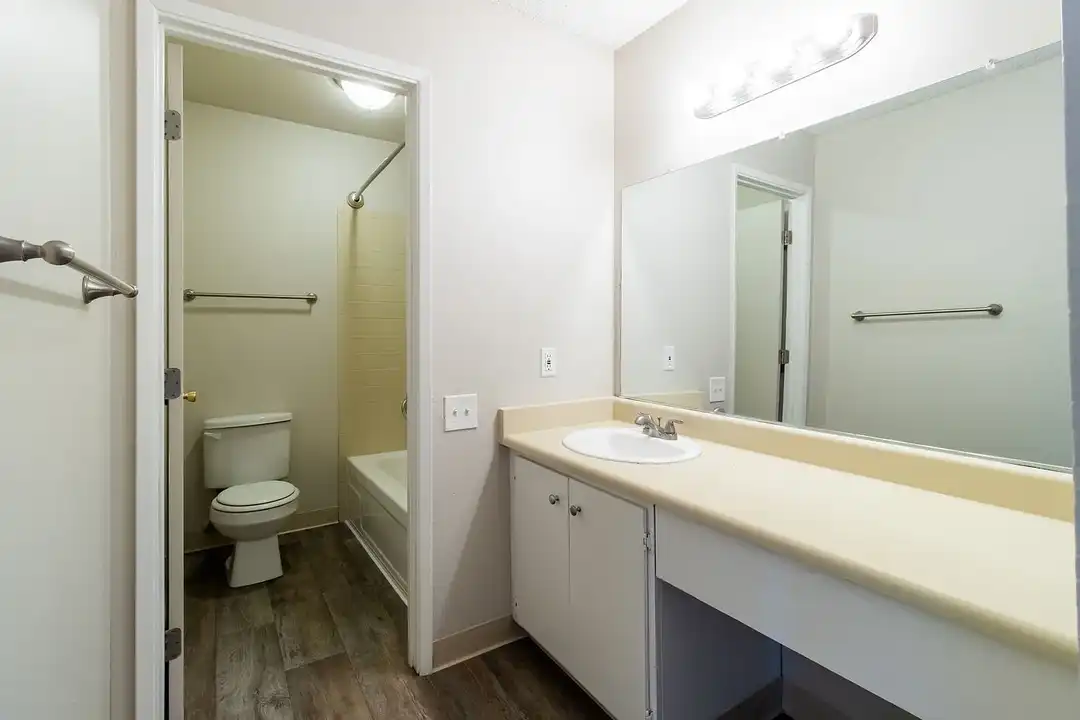 Apartment in Sacramento - View 3