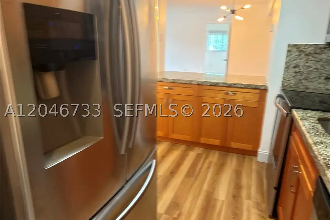 469 NE 207th Ln unit 101 - View 5