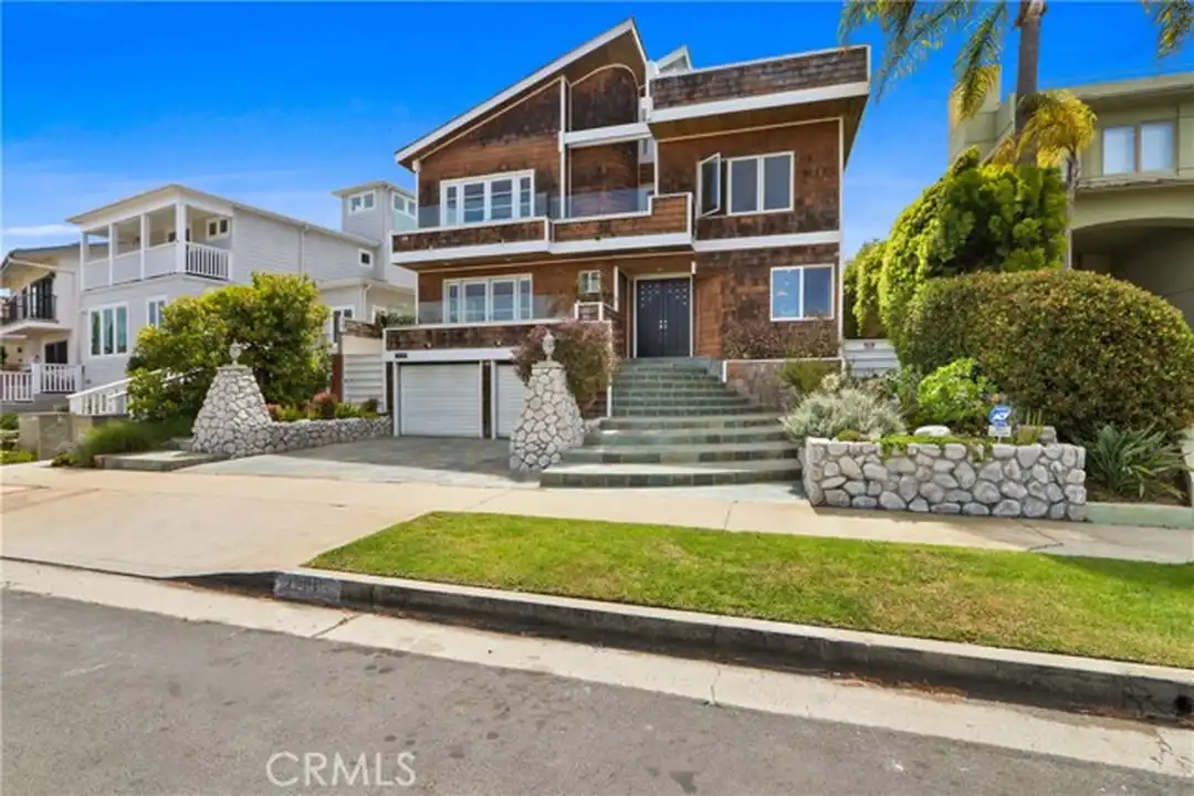 7908 W 81st St - View 2