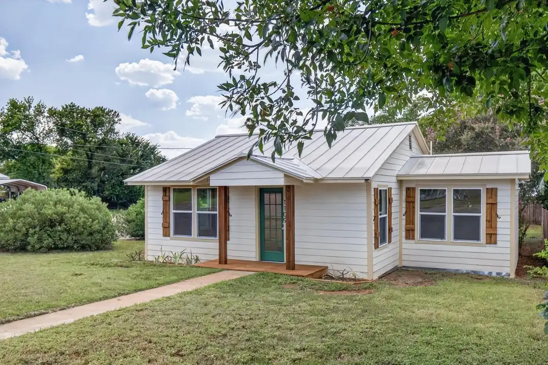 1109 Hickory St – photo 1 of 30