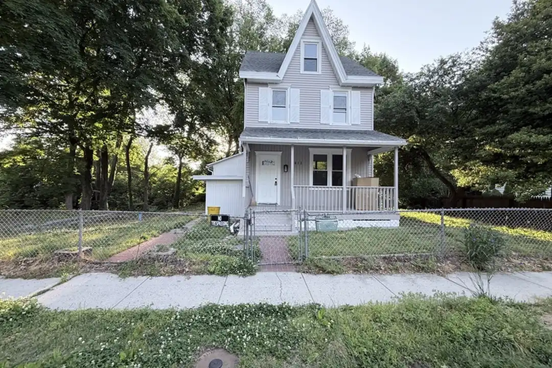 612 Spruce St - View 2