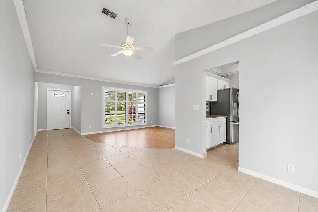 3962 Winfield Rd - More
