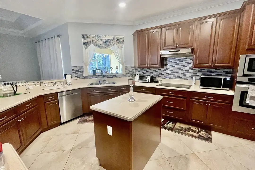 12841 Country Glen Dr - View 3